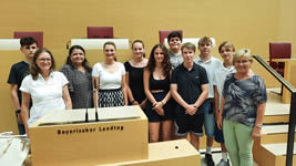 Besuch mit Schüler/innen Edith-Stein-Realschule im Landtag in München